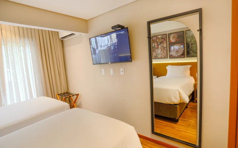Suite 131 twin (3)
