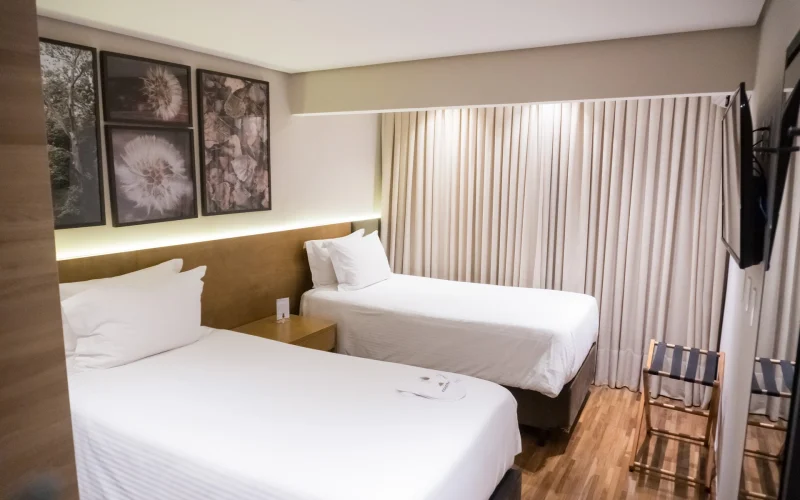 Suite 131 twin (8)