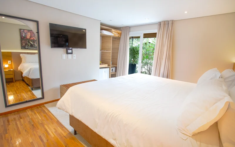 Suite 141 standard (1)